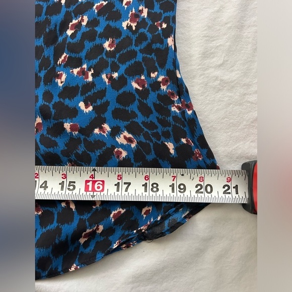 Alice & Trixie 100% Silk Top Blue Black Animal Print Women’s M Prairie Tie Neck - Picture 8 of 10